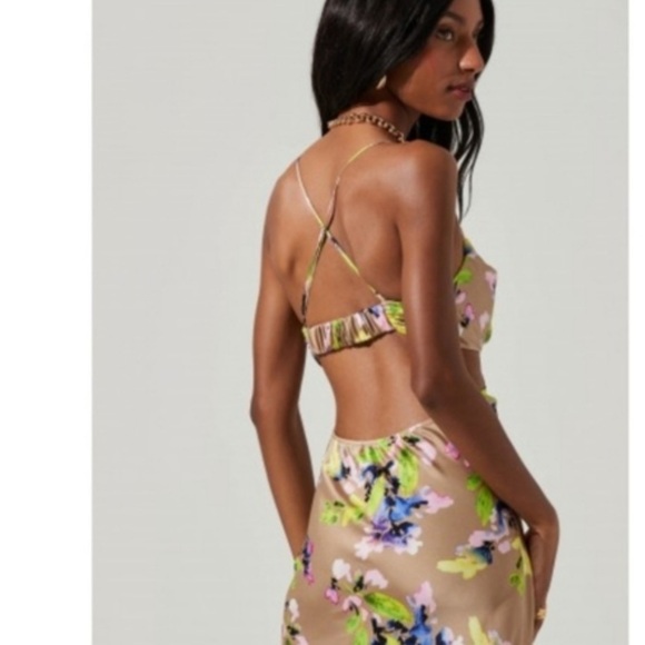 NEW ASTR The Label Cut Out Floral Midi Collette Tan Dress Small S - Picture 8 of 9